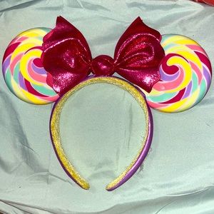 Disney Minnie Mouse ears, took the tag off but only used once